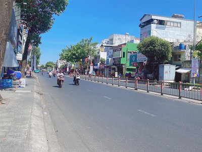 Bán nhà 2 mặt tiền đường, diện tích 152m2, chỉ nhỉnh 100 triêu/m2. khu chợ phạm văn bạch 0