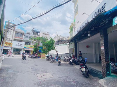 Bán nhà 2 mặt tiền đường, diện tích 152m2, chỉ nhỉnh 100 triêu/m2. khu chợ phạm văn bạch 2
