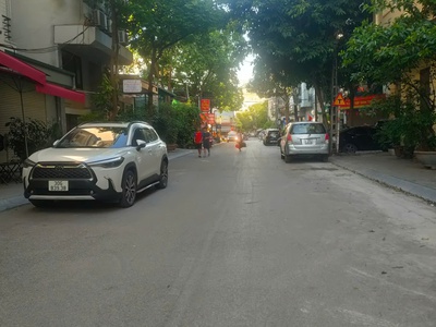 Bán nhà biệt thự cầu giấy, ôtô tránh, vải hè rộng, dt 125m2, mt khủng 10m, giá 24 tỷ 4