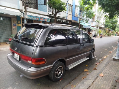 Toyota Previa sản xuất năm 1993, màu xám, 7