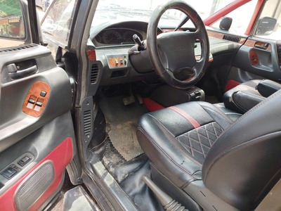 Toyota Previa sản xuất năm 1993, màu xám, 2