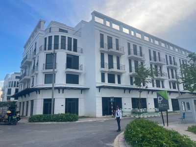 Bán căn shophouse  mặt biển vlasta sâm sơn vip giá tốt 1