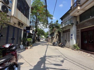 Bán đất giải phóng 129M lô góc 3 mặt ngõ ô tô thông hoàng mai 0