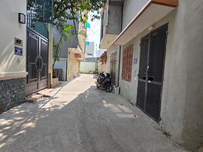 Bán đất giải phóng 129M lô góc 3 mặt ngõ ô tô thông hoàng mai 2