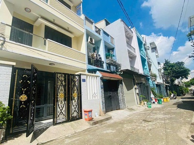 Nhà hẻm đường số 3, Bình Hưng Hòa dt 71m2 2 lầu 4pn 3wc giá 6,8 tỷ 0