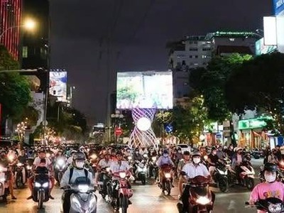 Cho thuê nhà mặt phố nguyễn văn lộc hà đông 4