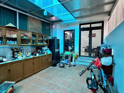 Bán nhà hàng điếu, 85m2, 3 tầng, mặt tiền 3.3m, 23.5 tỉ, kinh doanh homestay đỉnh 0