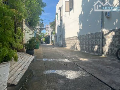 Bán nhà 4.5 tỷ còn 3.69 tỷ, 40m2, ngang 4m, hẻm xe hơi ,bìnhtân 1