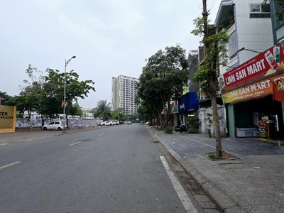 Bùi thiện ngộ 39 tỷ 115m mặt tiền 6m vỉa hè ô tô kinh doanh,long biên 0