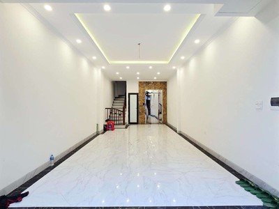 Cần bán nhà mới 45m 6 tầng thang máy gần chợ đồng dinh thạch bàn ngõ thông ô tô 9 tỷ 9 2