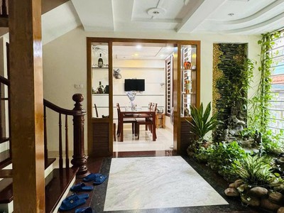Mặt phố lô góc hoàng quốc việt 3 thoáng 80m2 hơn 42 tỷ 1