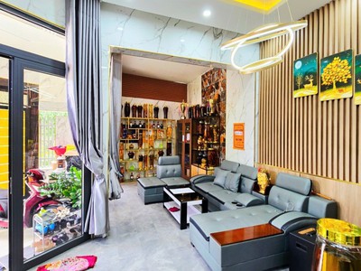 Nhà góc 2 mặt tiền, 3 tầng, đường ô tô   long phước, thủ đức   giá 4.7 tỷ 3