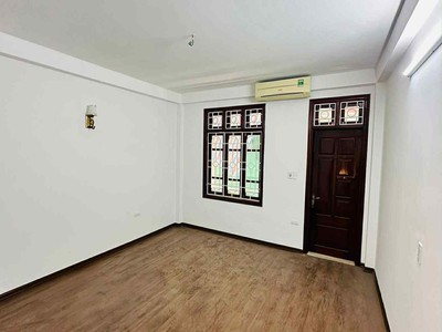 7.2TỶ PHỐ ĐẠI LA 35m2 5TẦNG ngõ nông chỉ 20m là ra ngõ oto. 6