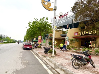 Nhà dòng tiền bồ đề 29 tỷ 135m mặt tiền 7m sẵn 24 phòng,long biên 4
