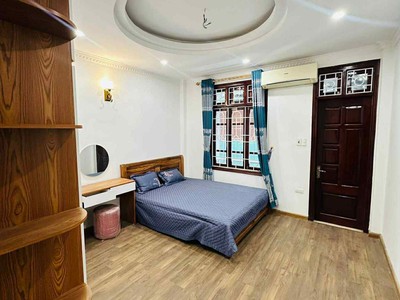 7.2TỶ PHỐ ĐẠI LA 35m2 5TẦNG ngõ nông chỉ 20m là ra ngõ oto. 4