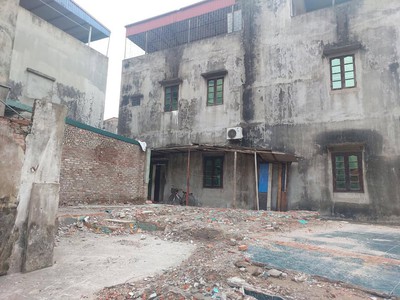 Bán đất ở thổ cư 40m2 - vị trí vàng nam đuông, thượng thanh, long biên - giá 5.4 tỷ - sổ đỏ chính 2