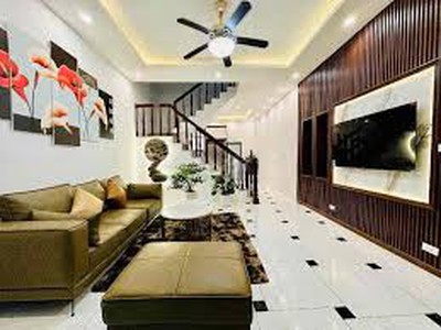 Bán nhà đường láng chỉ 4,7 tỷ diện tích 39m2 x 4 tầng ở luôn, chủ cần bán gấp 0