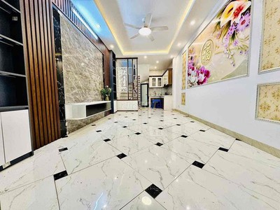 Bán nhà đường láng chỉ 4,7 tỷ diện tích 39m2 x 4 tầng ở luôn, chủ cần bán gấp 1