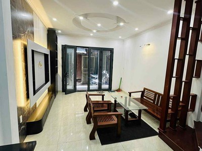 7.2TỶ PHỐ ĐẠI LA 35m2 5TẦNG ngõ nông chỉ 20m là ra ngõ oto. 3