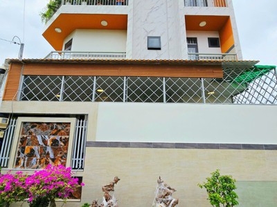 Nhà góc 2 mặt tiền, 3 tầng, đường ô tô   long phước, thủ đức   giá 4.7 tỷ 1