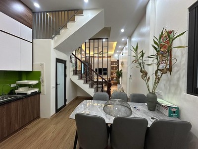 Bán gấp nhà lĩnh nam- mt rộng- chỉ 6,1tỷ 0
