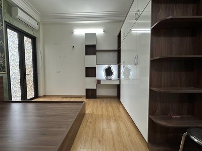 Bán gấp nhà lĩnh nam- mt rộng- chỉ 6,1tỷ 1