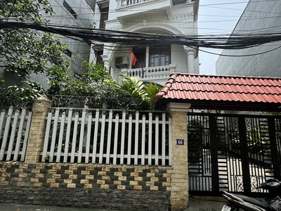 Bán nhà ngọc thụy 25 tỷ 200m mặt tiền 12m ngõ thông,long biên 0