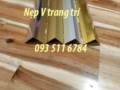 Nẹp cầu thang nẹp chống trượt nẹp góc V20 nhôm Inox 1