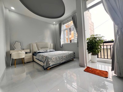 4ty550 shr ngay tl12 gần uỷ ban phường thạnh lộc, full nội thất 3