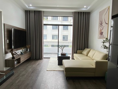 Cho thuê căn hộ 2 p.ngủ rộng  80m2  Vinhomes Marina. 0