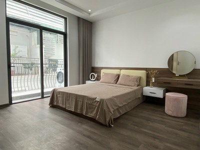 Cho thuê căn hộ 2 p.ngủ rộng  80m2  Vinhomes Marina. 2