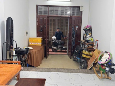 Bán nhà 34m 5t  bồ đề, long biên , oto ,kd, giá 7,1ty. 0