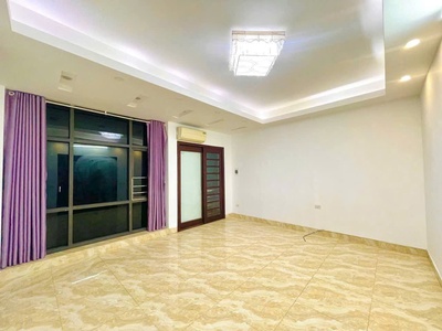 Bán nhà nghĩa tân cầu giấy, phân lô, ôtô vào nhà, kinh doanh, dt 36m , mt rộng, giá 10tỷ 0