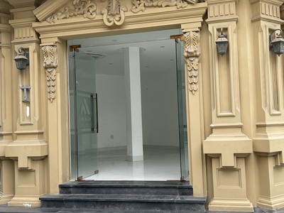 Cho thuê biệt thự ngõ 214 Nguyễn Xiển ,120m x 5 tầng 1 tum thông sàn , thang máy riêng có PCCC 9