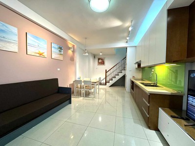Bán Nhà Nguyễn Văn Cừ, Bồ Đề, Long Biên, 32m2, 5 tầng, full nội thất, ở ngay 0