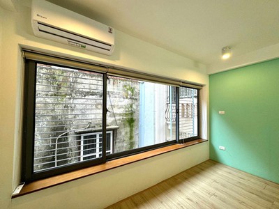 Bán Nhà Nguyễn Văn Cừ, Bồ Đề, Long Biên, 32m2, 5 tầng, full nội thất, ở ngay 3
