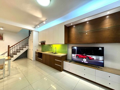 Bán Nhà Nguyễn Văn Cừ, Bồ Đề, Long Biên, 32m2, 5 tầng, full nội thất, ở ngay 1