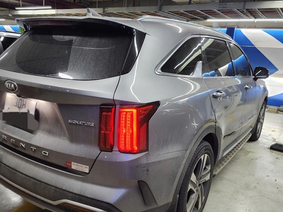 Cần Bán Xe Kia Sorento Signature 2.5 Đời 2022 6
