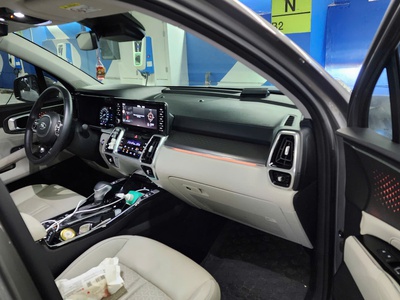 Cần Bán Xe Kia Sorento Signature 2.5 Đời 2022 7