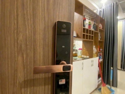 Khóa cửa thông minh 3