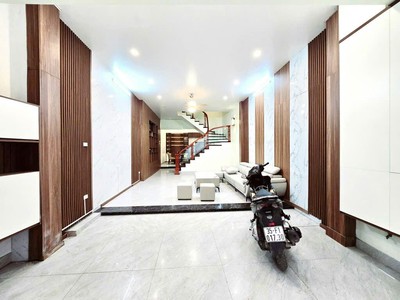 Trung tâm Cầu Giấy 72m2 x Mặt tiền 5M - Full nội thất - Cách phố vài bước chân - Dân xây chắc chắn. 0