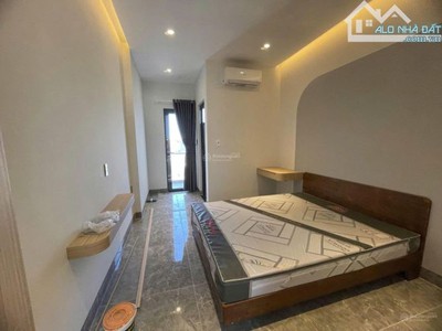 Bán nhà 4 tầng hiện đại đường LÊ LỢI vị trí kinh doanh diện tích 95M2 CHỈ 15 TỶ 3