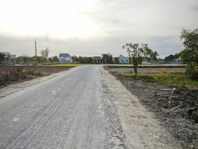 Chính Chủ Lô Đất Gần Ngã Tư Cây Xăng Số 8 - QL 50, Gò Công, DT 100M2 .Giá 600tr.Công Chứng 0