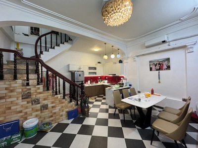 Bán nhà đội cấn, ba đình, 37m2, 5 tầng, mt 5.6m, chỉ 9.15 tỷ 0