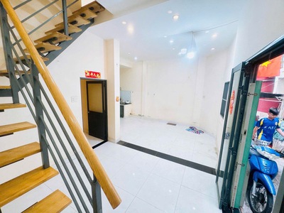 Hot, kẹt tiền bán gấp nhà đẹp hưng phú  p10 q8  dt 37m2  6 x 7m  2t, 3pn, 3wc chỉ 4.15 tỷ 2