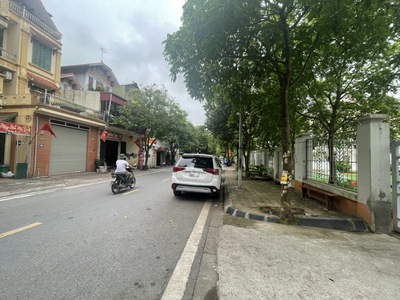 Bán nhà long biên 27 tỷ 95m mặt tiền 5m nhà 6 tầng,kinh doanh đỉnh 2