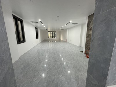 Chính chủ cho thuê tầng 1, 2, 3,4 trong nhà phố 7 tầng 576 thụy khuê 3