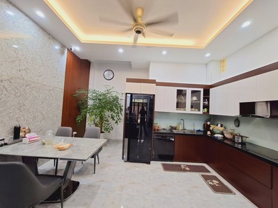 Bán nhà thanh xuân, gần phố vỉa hè oto tránh, dt90m 6 tầng, lô góc 3 thoáng chỉ 30.x tỷ 3