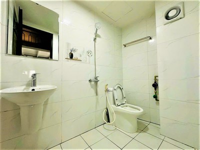 Q10 đẹp như thơ   3pn, ngang 4m   trường học, bv bao vây - chốn ở bình yên - gần phố sầm uất - 8 tỷ 2