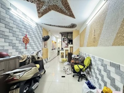 Nhà đường cống quỳnh nguyễn cư trinh quận 1. 0